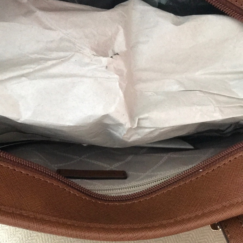 COPY - New Michael Kors jet set travel carryall t… - Picture 5 of 5